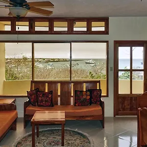 the-galeodan-suites.puertoayorahotels.com/