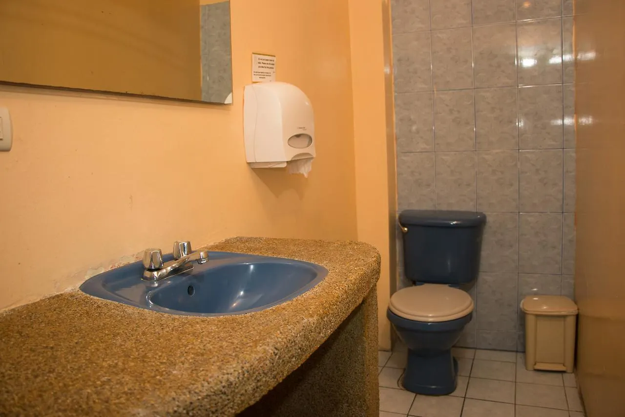 Dreamkapture Hostel Close To The Airport And Bus Terminal Guayaquil